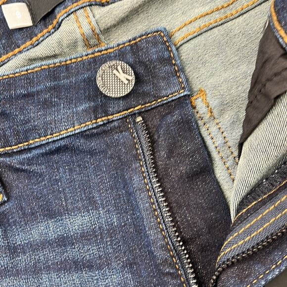 NEW Kut From the Kloth 6, Mia Mid Rise Skinny Darn Blue Denim Jeans Distressed - Picture 4 of 16